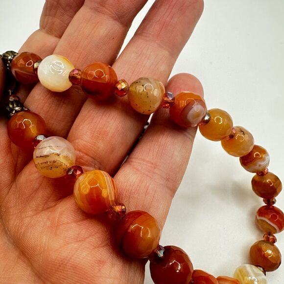 Stunning faceted carnelian and crystal beaded necklace! - Picture 3 of 10